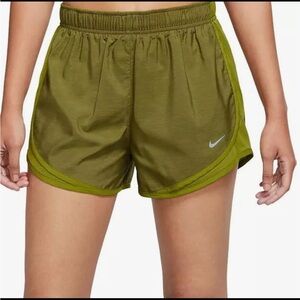 NWOT Nike Women's Running Short
